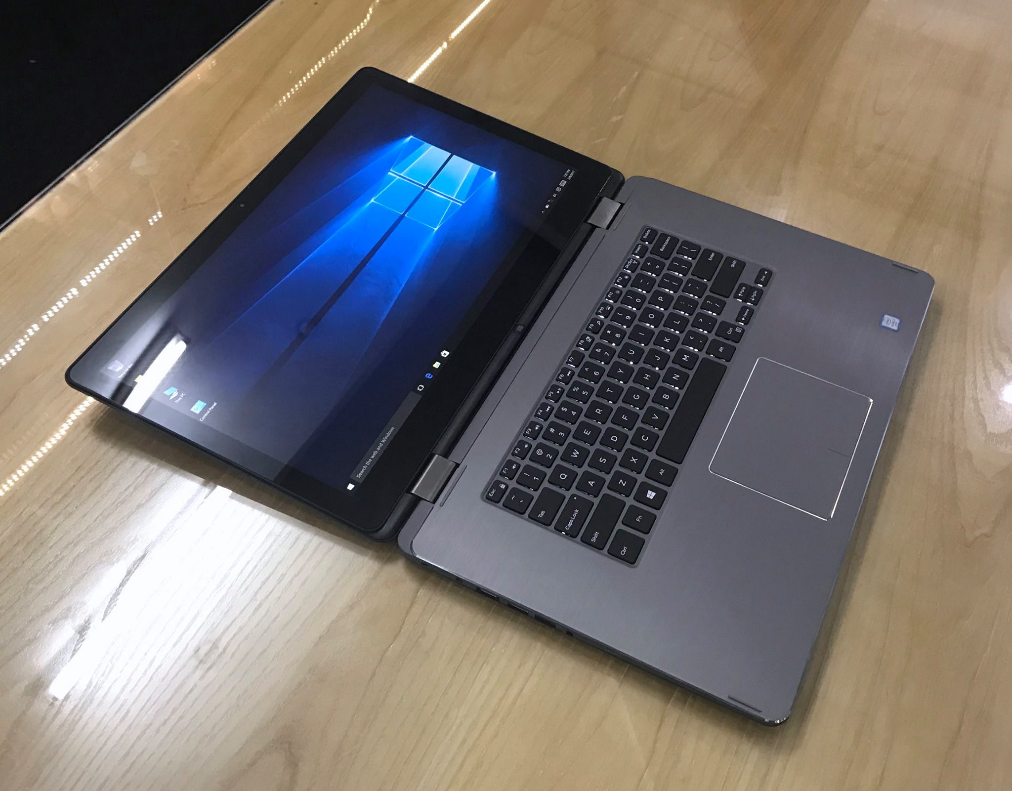 Laptop Dell Core i7 Inspiron 7568-6.jpg